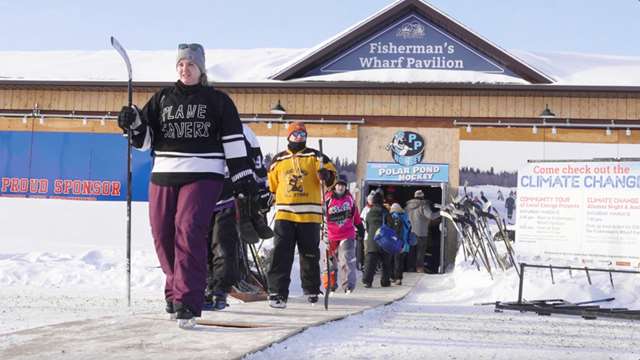 2022 hockey canada community hay river polar pond hockey 960??w=640&h=360&q=60&c=3