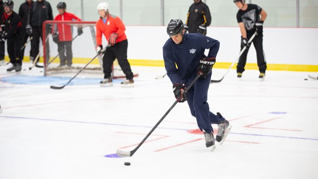 HCSA instructor skating during an on-ice session