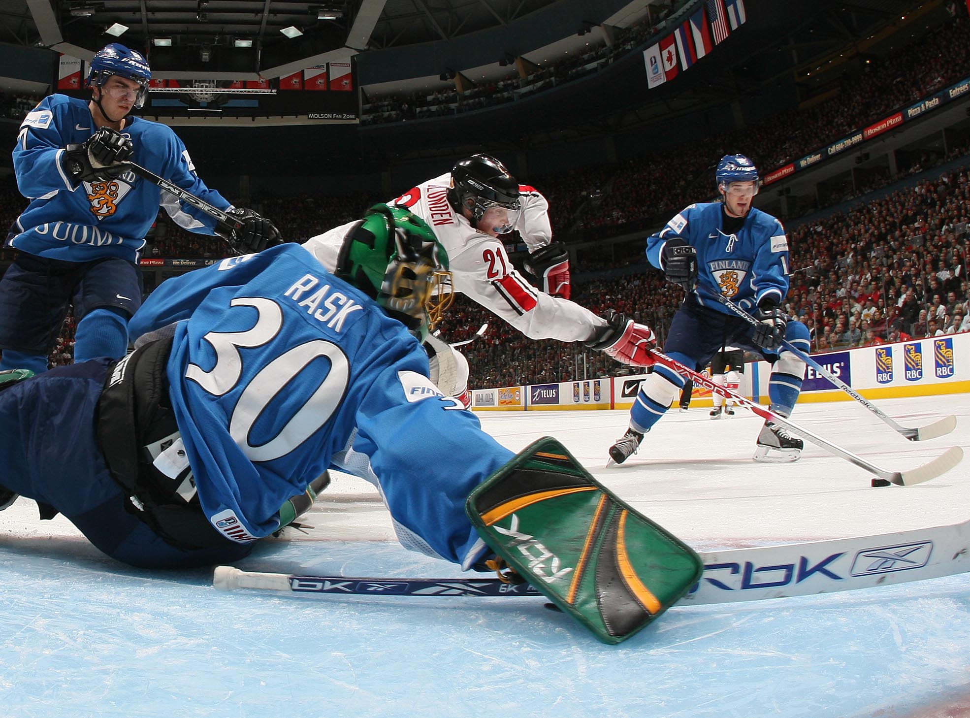 image8653 d2 c d c2566 c9 f f a535 f e16967 d b1 bjpg??w=640&h=360&q=60&c=3