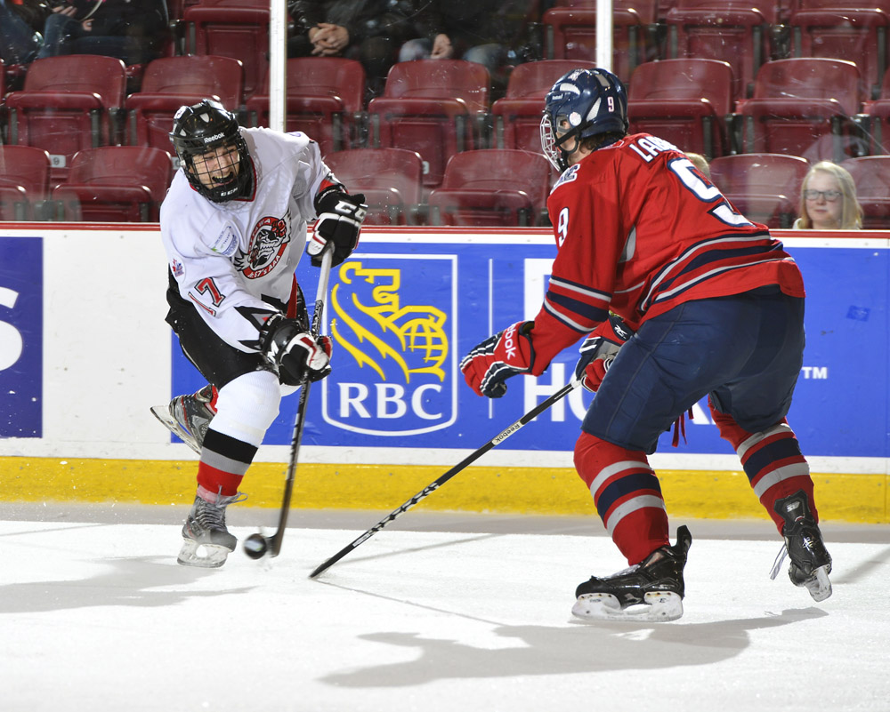 https://cdn.hockeycanada.ca/hockey-canada/MediaGroupings/85/2013_telus_cup_apr27_quecen_03.jpg