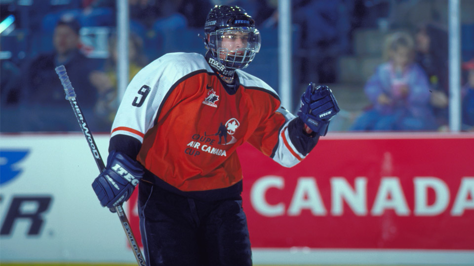 Sidney Crosby's Cole Harbour pals wear all his old jerseys to Penguins game