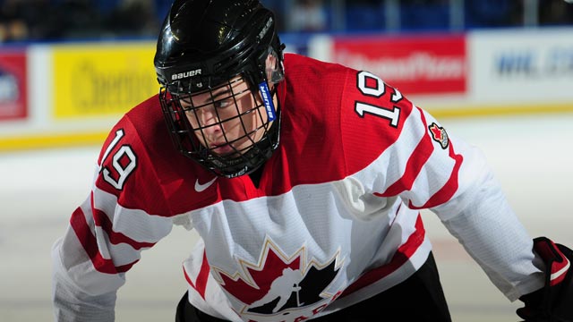 UMaine hockey's leading shot-blocker is a 5-foot-9 defenseman from New  Jersey