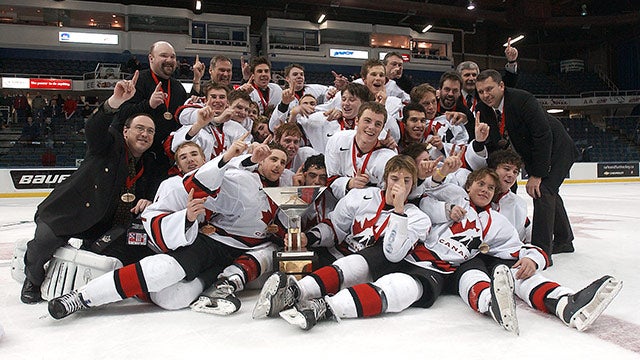 2005 wu17hc west celeb gold 640??w=640&h=360&q=60&c=3