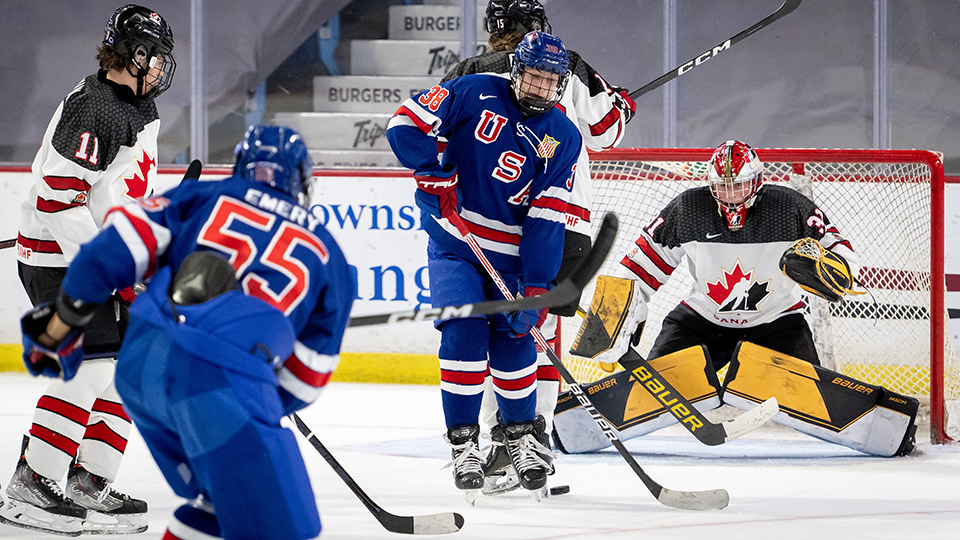 Ontario Hockey League returns with crowd of 2,000 in North Bay