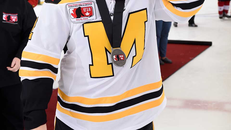 2015 nwu18c manitoba silver medal??w=640&h=360&q=60&c=3