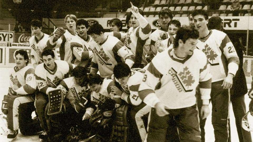 Our top 5 Team Canada World Junior jerseys over the years - Article -  Bardown