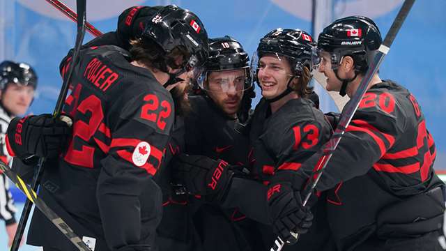 Hockey Canada Unveils Team Canada's 2010 Olympic and Paralympic Jersey -  Team Canada - Official Olympic Team Website