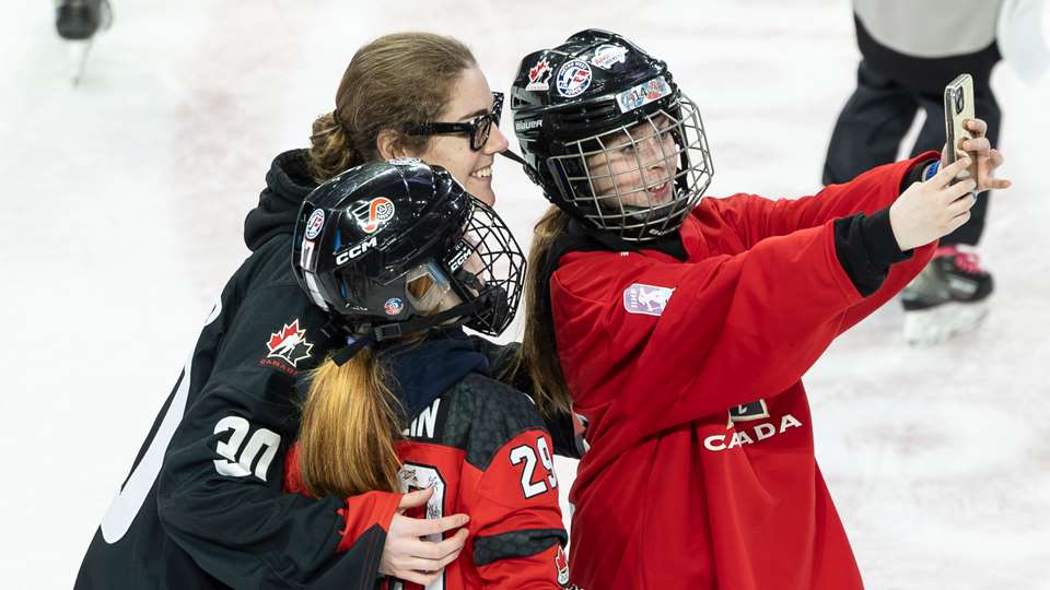 2024 25 nwt team canada skate