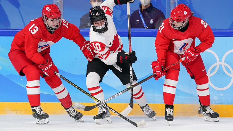 Canadian women's hockey team wins Olympic gold over longtime rival