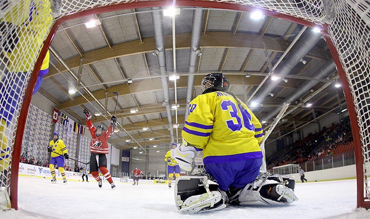 2013 nwu18 jan04 canswe 640??w=640&h=360&q=60&c=3