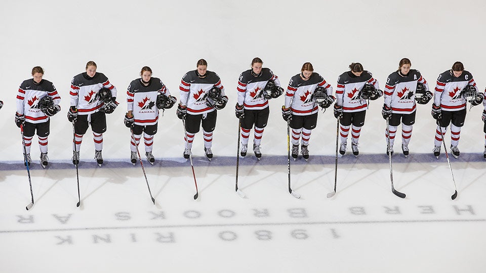 2017 nwu18t line??w=640&h=360&q=60&c=3